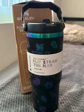 Rare NEW Holographic Lilo & Stitch Stanley Flip Top Straw Tumbler 30 oz